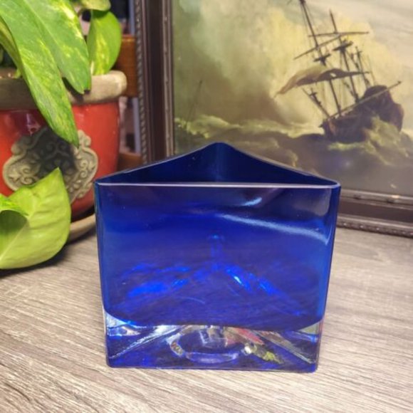 Art Glass Cobalt Blue Triangle Votive Holder by Gorgeous Designs 3 1/2 in - Picture 5 of 7